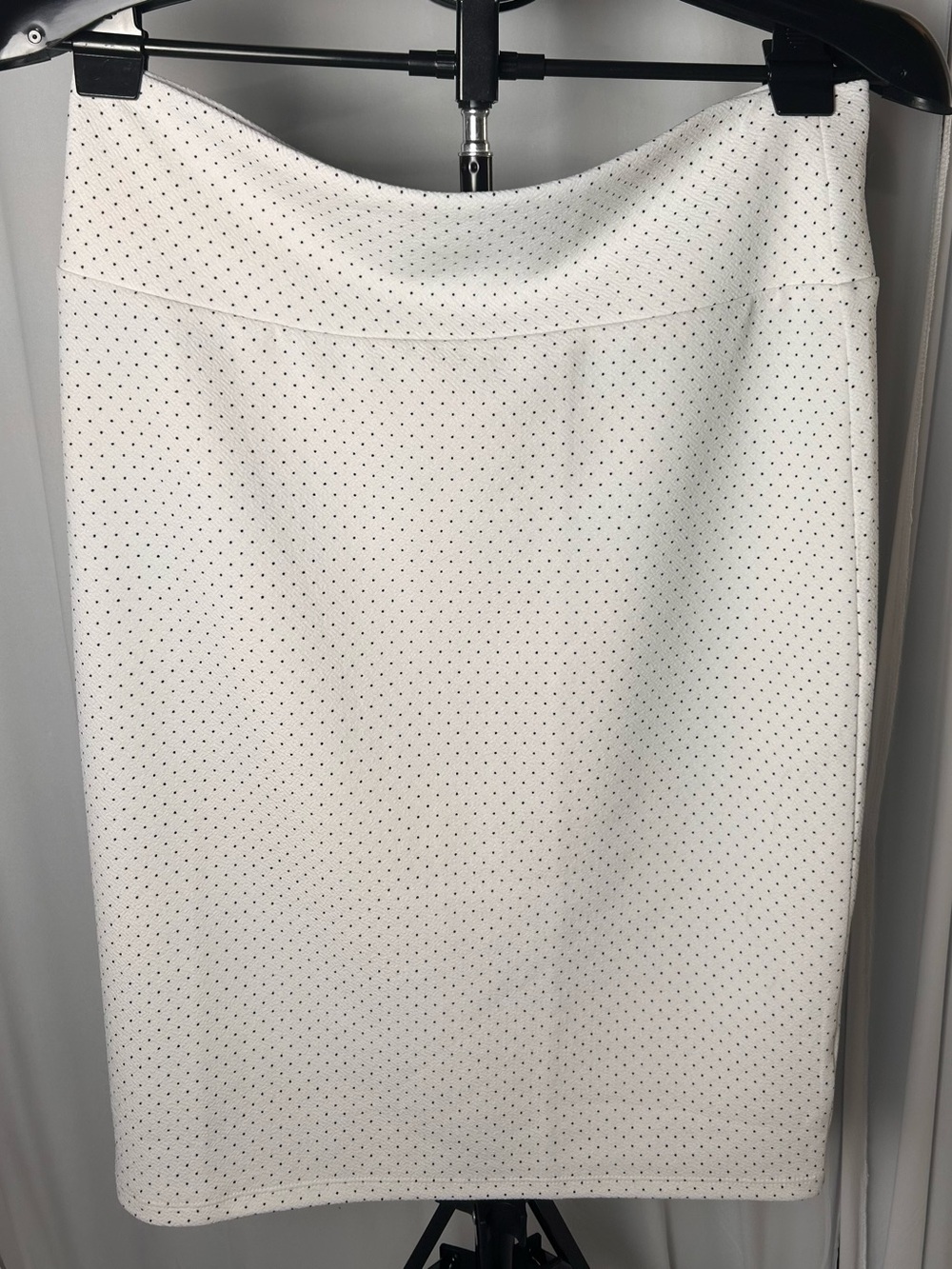 LuLaRoe White Pencil Skirt with Tiny Black Dot Print